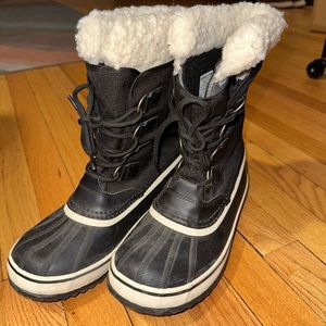 Black Sorel winter boots